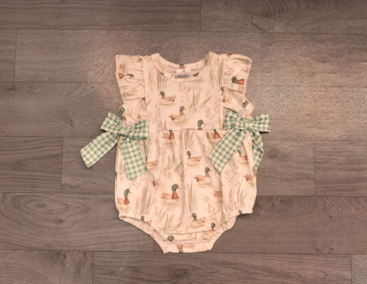 No moq Preorder Baby Girl Short Sleeves Ducks Bows Bubble Romper