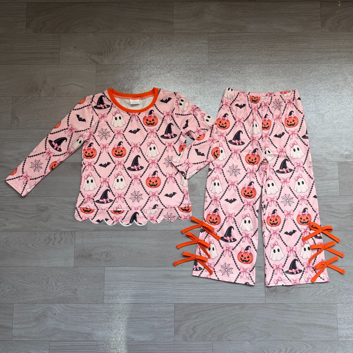 No moq  Preorder Baby Girls Kids Halloween Ghosts Pumpkins Bows Scallop Shirt Pants Set Clothes