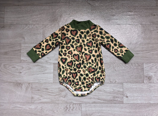 No moq Preorder Baby Kids Infant Long Sleeves Hearts Valentine Romper Green Clothes