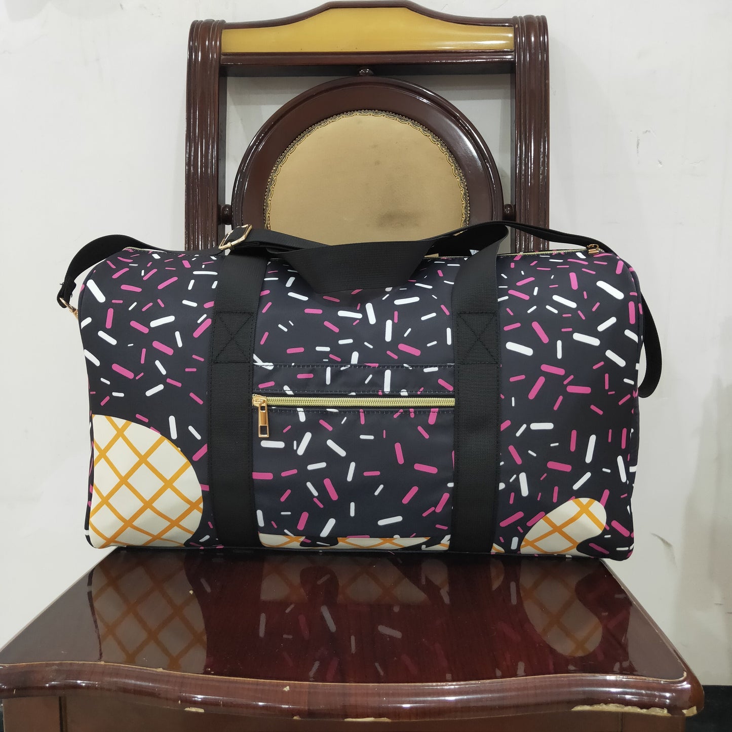 USA Shop Black Sprinkles Drip Travel Gym Bag