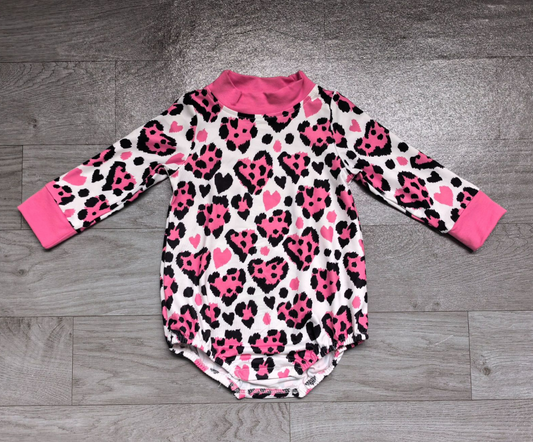 No moq Preorder Baby Girls Infant Long Sleeves Hearts Valentine Romper Mock Neck Clothes